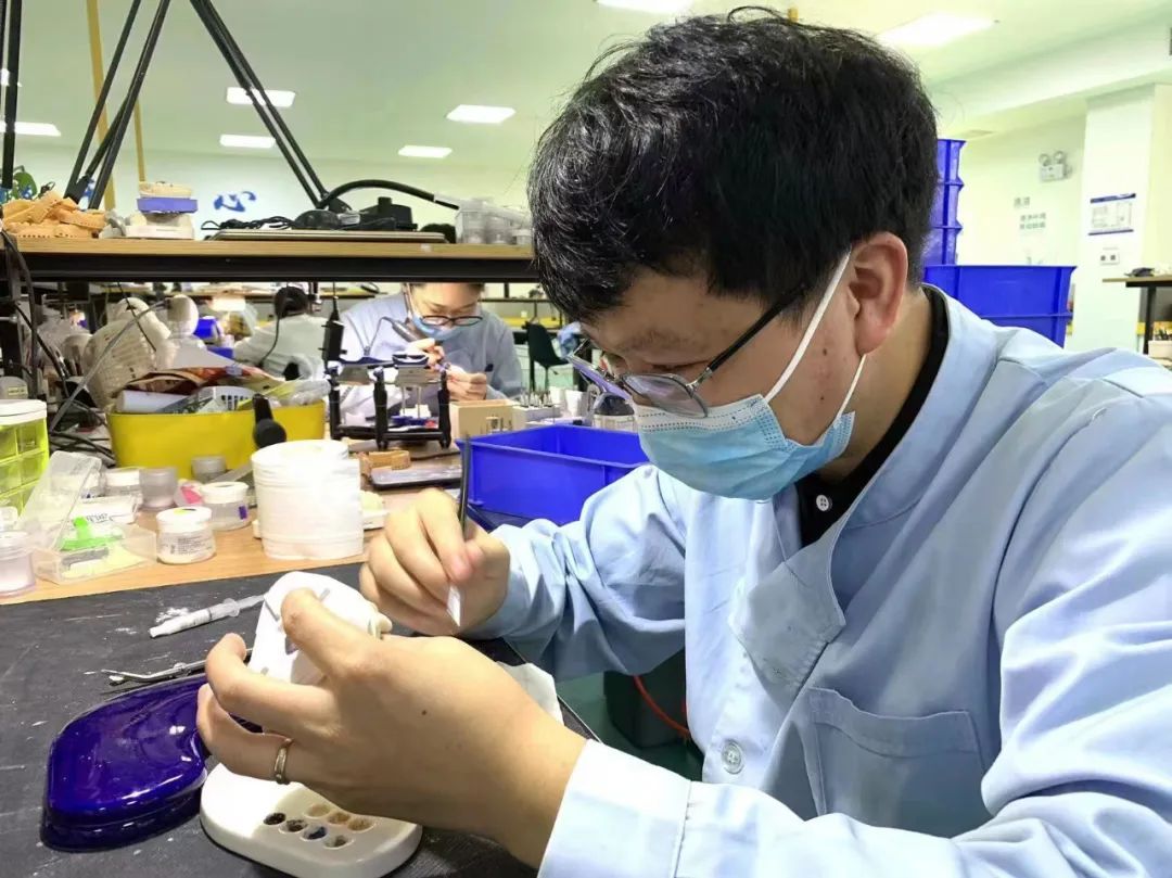 “以科技破局，以数字化赋能”——联泰科技与精瓷义齿共创齿科3D打印医疗新未来