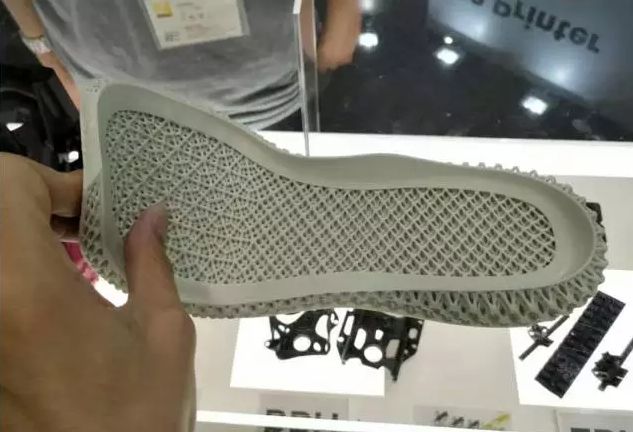 抢先一步占领3D打印鞋市场刚需，国内鞋企和阿迪达斯只差一个“FL”-1